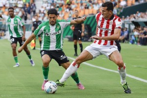 2-1,61岁巴尔韦德发威:率队掀翻贝蒂斯,豪取3连胜逼近西甲榜首 2-1,61岁巴尔韦德发威:率队掀翻贝蒂斯,豪取3连胜逼近西甲榜首