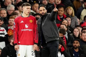 阿莫林点名批评曼联一嫡系！训练必须加把劲，否则明年就买人替代