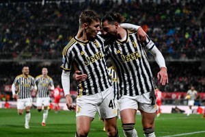 意甲巅峰对决！那不勒斯主场迎尤文，国家德比藏争四关键