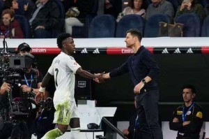 阿隆索：维尼修斯射失点球我不高兴，但没啥大不了