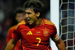 西甲12场仅首发1次！皇马“太子”表现平庸却成五大豪强争抢焦点