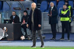 利物浦四连平球迷狂嘘，董事会为何依然力挺斯洛特