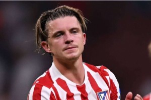 曼联补强中场惨遭贝林厄姆嫌弃,挖角马竞鸡肋却要6000万欧,恐被直接吓退 曼联补强中场惨遭贝林厄姆嫌弃,挖角马竞鸡肋却要6000万欧,恐被直接吓退