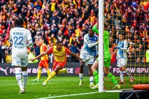 AC米兰主场不败，拉齐奥客场低迷，争夺意甲前四关键战。