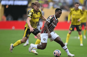 德甲保级生死战！奥格斯堡主场死磕分心弗赖堡 00:30 伤病潮下的胶着对决