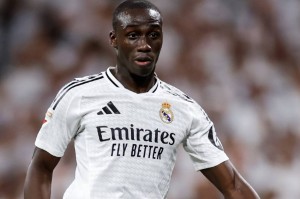 功勋悍将伤停6个月!皇马不想等了,或痛下杀手直接解约,太无情 功勋悍将伤停6个月!皇马不想等了,或痛下杀手直接解约,太无情