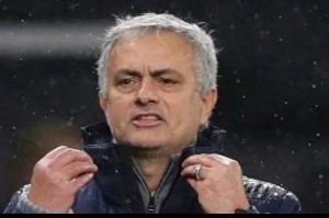 穆帅17轮不败却陷争二迷局，更衣室悬念再起？