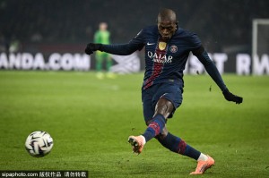 欧冠小组赛：梅西与哈兰德的巅峰对决，谁将成为赛季的传奇？