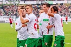 德甲强弱对话:奥格斯堡主场迎战多特蒙德的生存之战 德甲强弱对话:奥格斯堡主场迎战多特蒙德的生存之战