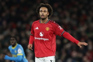 英超-齐尔克泽破门+乌龙助攻 曼联主场1-1狼队4轮仅1胜