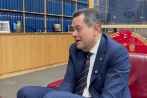 C罗更强？梅西被高估？龙赛罗的言论反映了C罗的一大悲哀