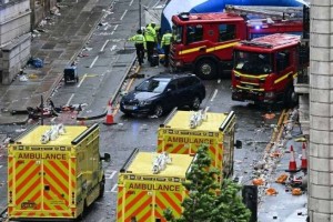 驾车冲撞利物浦队夺冠庆祝球迷！英国54岁男子被判21年6个月