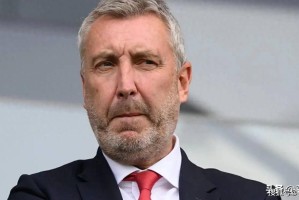 曼联幕后大佬终现身!三连胜后高调邀功,直言引援全中还将加码 曼联幕后大佬终现身!三连胜后高调邀功,直言引援全中还将加码