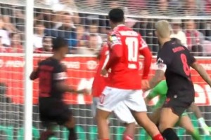 随着拜仁2-1多特,七连胜领跑,勒沃库森4-3,德甲最新积分榜出炉 随着拜仁2-1多特,七连胜领跑,勒沃库森4-3,德甲最新积分榜出炉