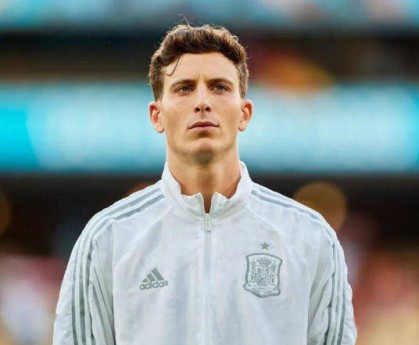 防线补强锁定目标！巴萨紧盯维拉后卫保·托雷斯，球员愿听报价盼重返西甲