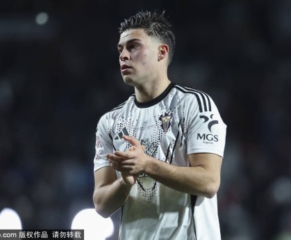 弗里克拥抱拉菲尼亚回归：吉罗纳之战巴萨能否借势回位西甲榜首？