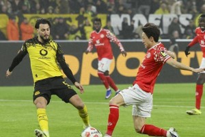 随着美因茨0-4，德甲争冠白热化：拜仁领先优势就剩3分了