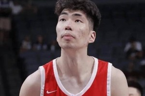 余嘉豪首秀获7分8篮板,直播:西甲西乙差距不大强度足 余嘉豪首秀获7分8篮板,直播:西甲西乙差距不大强度足