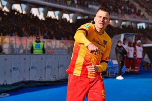 意甲第20轮：帕尔马逆转莱切，24岁阿根廷悍将8分钟连入两球定胜局