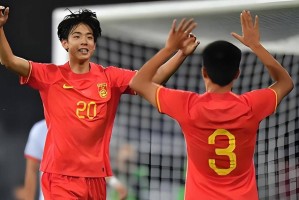 李镇全即将官宣离开重庆铜梁龙，提前亮相法甲欧塞尔引发热议