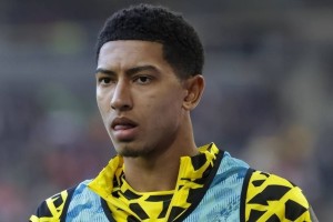 曼联补强中场惨遭贝林厄姆嫌弃,挖角马竞鸡肋却要6000万欧,恐被直接吓退 曼联补强中场惨遭贝林厄姆嫌弃,挖角马竞鸡肋却要6000万欧,恐被直接吓退