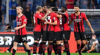 意甲焦点战：那不勒斯VS AC米兰，近期状态大比拼