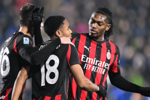 3-1逆转！法布雷加斯气炸了，意甲第2翻盘，只落后国米3分