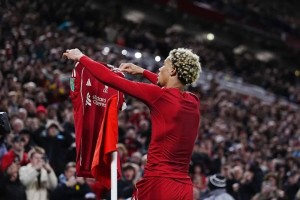 取代萨拉赫!红军新援狂轰6球领跑全队他是利物浦新大腿 取代萨拉赫!红军新援狂轰6球领跑全队他是利物浦新大腿